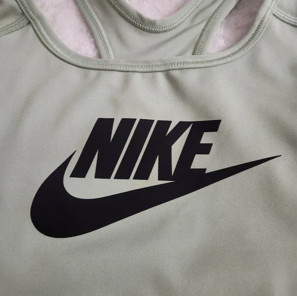 Nike Sportsbra - Picture 2 of 3